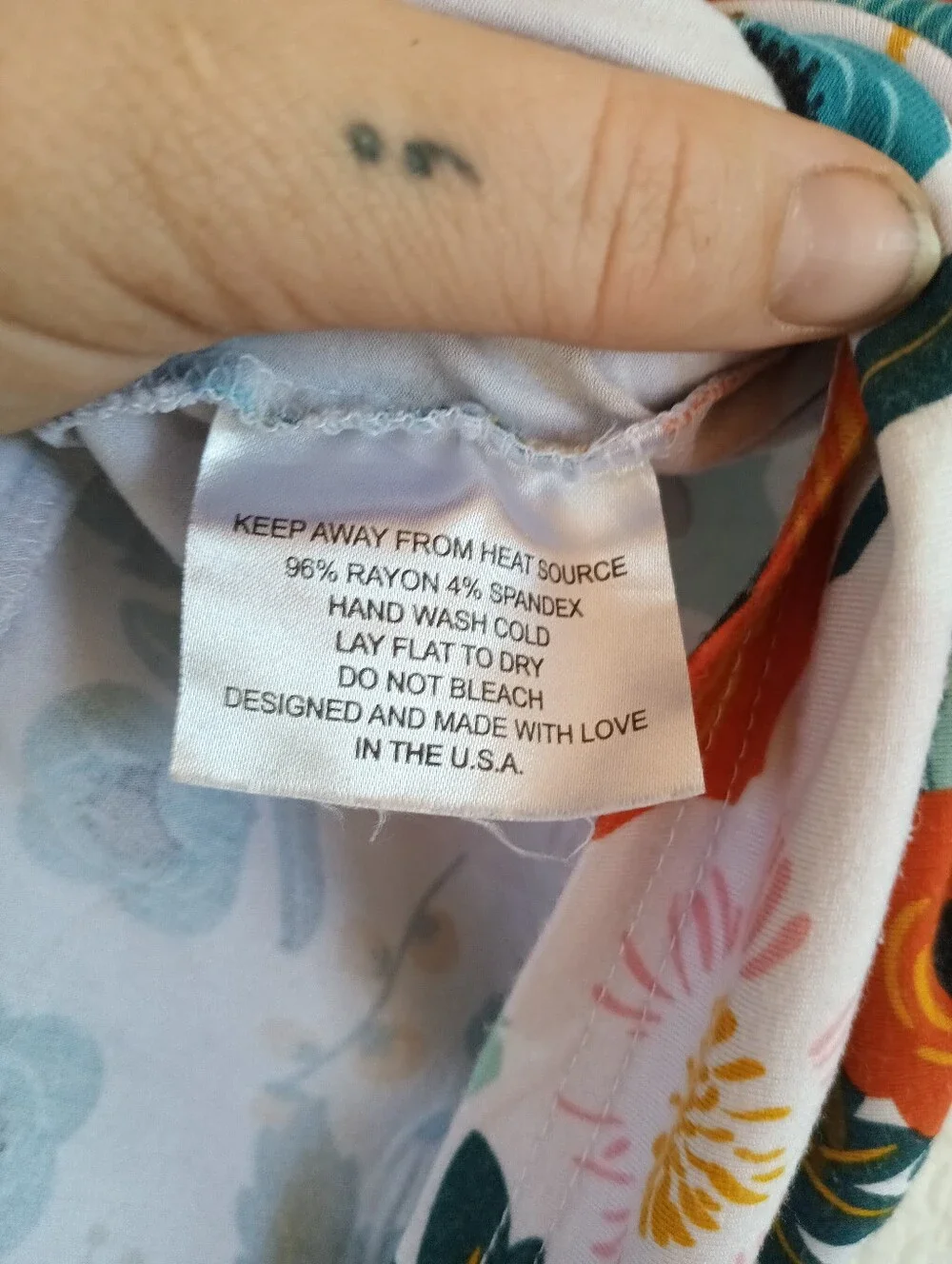 Milk Snob 5-in-1 Cover Vibrant Poppy Floral On White Baby Infant Breastfeeding